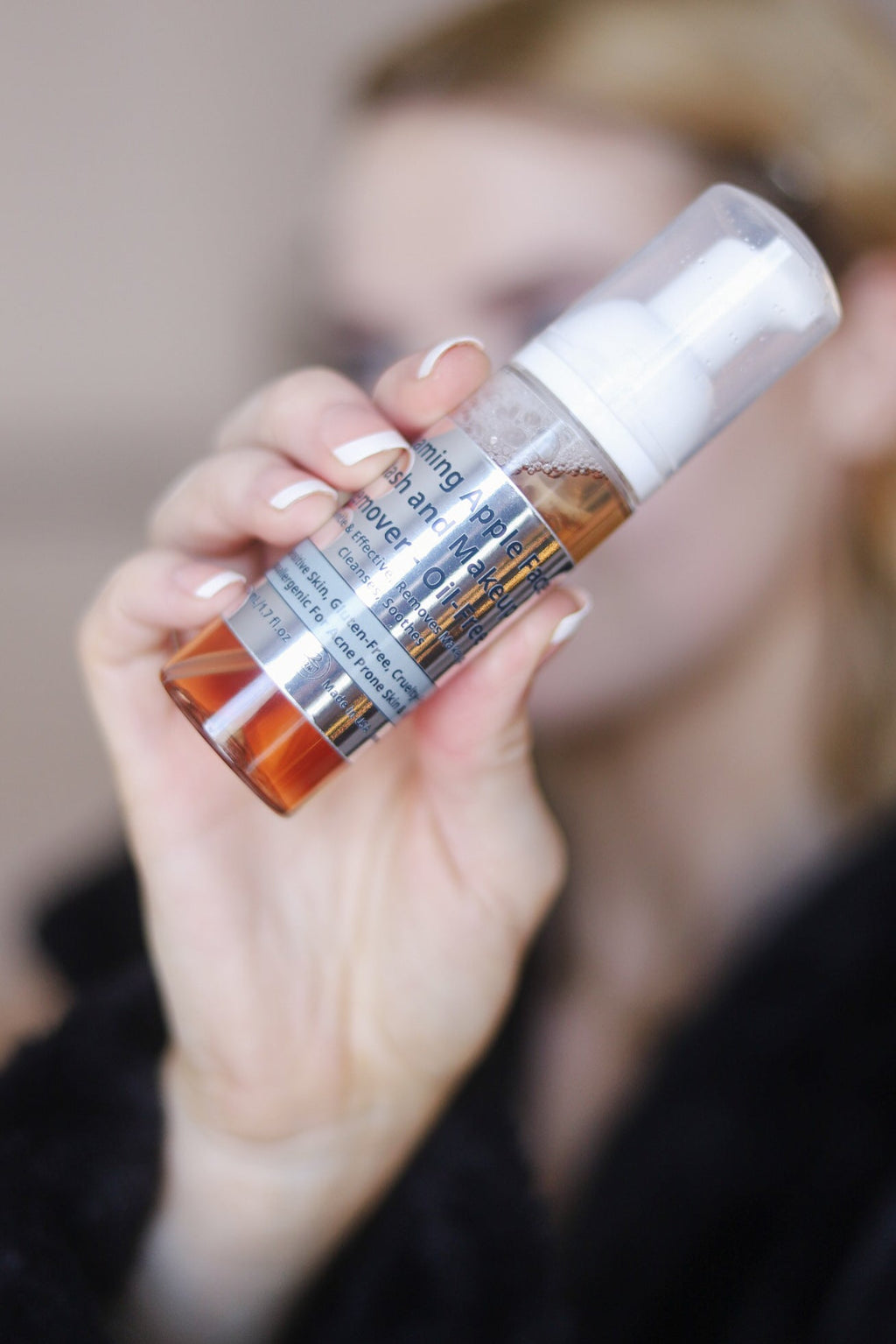 Oil-Free Foaming Face Wash for Acne-Prone Skin